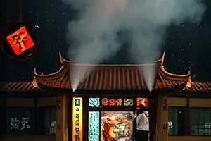 北纬三度 海上科考船甲板